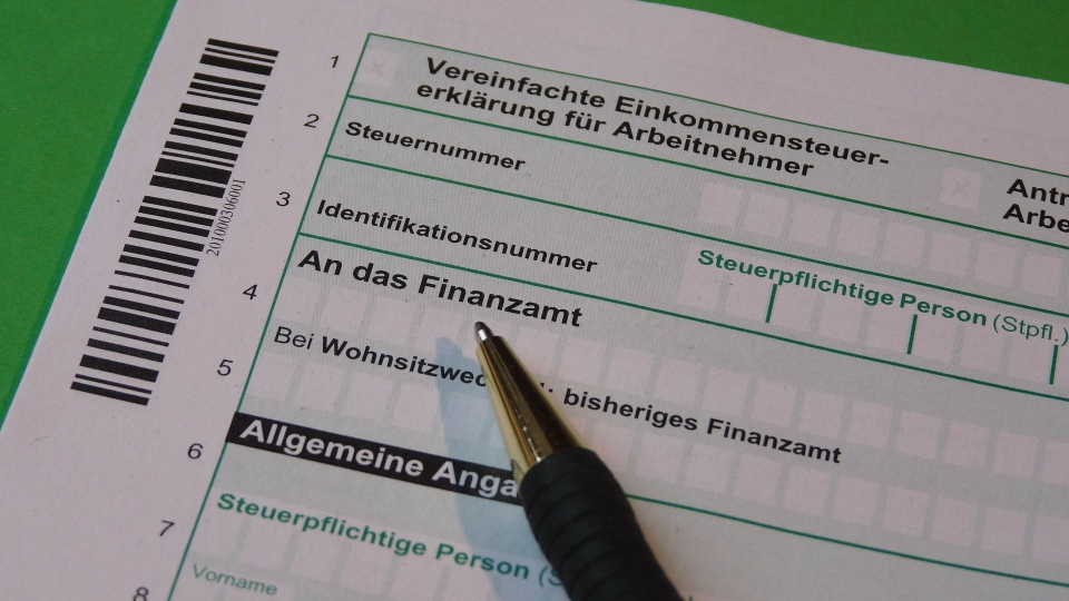Fußballspieler, die in Steuerhinterziehung verwickelt wurden Fußballspieler, die in Steuerhinterziehung verwickelt wurden